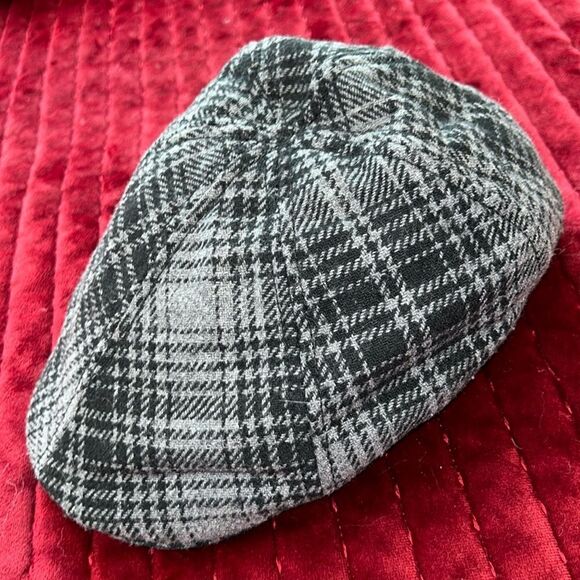 Woolrich Est 1830 Classic Plaid Poly Wool Blend 📄Pageboy/girl snap 🫰 rim cap🧢 - Picture 6 of 17